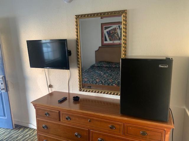 Deluxe Inn אוסטין מראה חיצוני תמונה