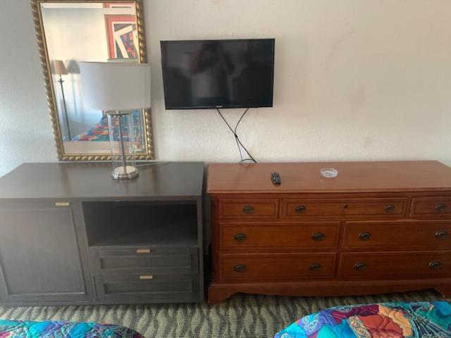 Deluxe Inn אוסטין מראה חיצוני תמונה