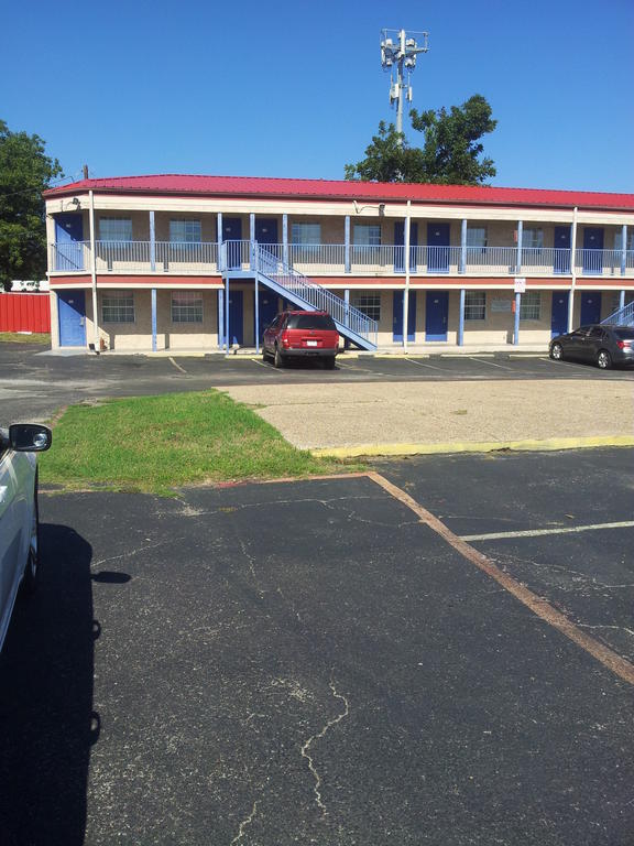 Deluxe Inn אוסטין מראה חיצוני תמונה